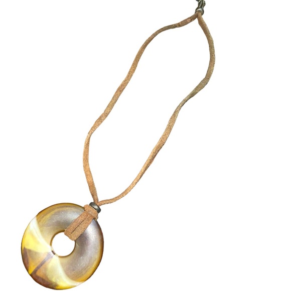 Tigers Eye‎ Donut on Leather Strap Necklace, Vintage but EUC - Picture 2 of 9